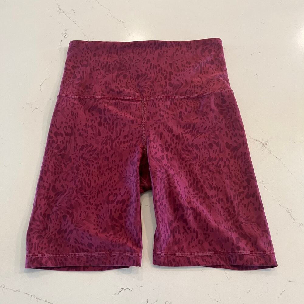 Athleta Elation Printed 7" Shorts Workout‎ Biker Shorts Size XS